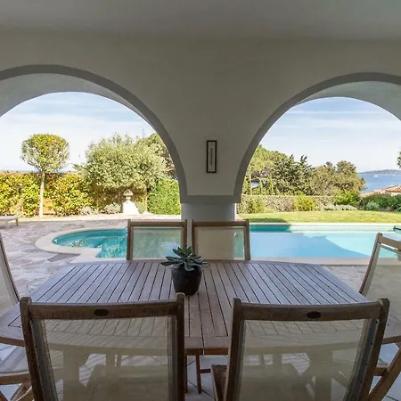 Ajoucadou * Сент-Максим